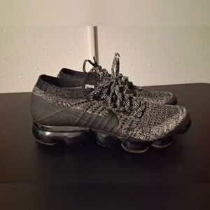 Womens Nike Flyknit Vapormax Size US8